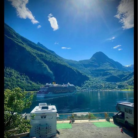 Solhaug Fjordcamping Geiranger Exterior foto